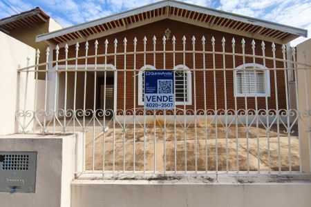 Casa à venda com 120m², 4 quartos e 3 vagas Casa à venda com 120m², 4 quartos e 3 vagasPlaca