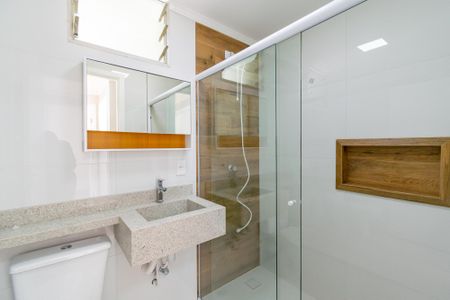 Apartamento à venda com 80m², 3 quartos e 1 vaga Apartamento à venda com 80m², 3 quartos e 1 vagaBanheiro Social