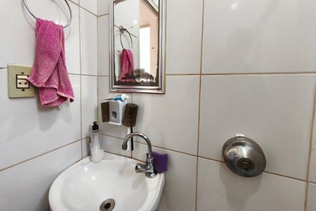 Apartamento à venda com 63m², 2 quartos e 1 vaga Apartamento à venda com 63m², 2 quartos e 1 vagaBanheiro