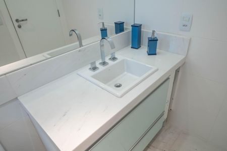 Apartamento à venda com 162m², 3 quartos e 3 vagasBanheiro da Suíte 1