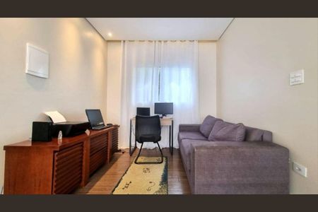 Casa à venda com 340m², 4 quartos e 6 vagas Casa à venda com 340m², 4 quartos e 6 vagasQuarto