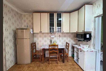 Casa à venda com 300m², 2 quartos e 2 vagas Casa à venda com 300m², 2 quartos e 2 vagasCozinha