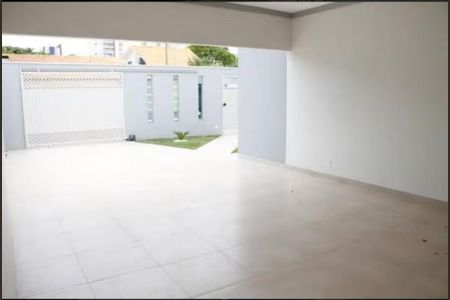 Casa à venda com 300m², 3 quartos e 2 vagas Casa à venda com 300m², 3 quartos e 2 vagasGaragem
