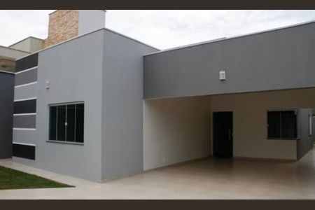 Casa à venda com 300m², 3 quartos e 2 vagas