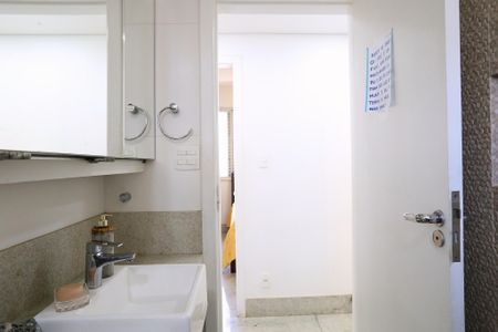 Apartamento à venda com 260m², 4 quartos e 3 vagasBanheiro
