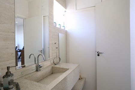 Apartamento à venda com 260m², 4 quartos e 3 vagasLavabo