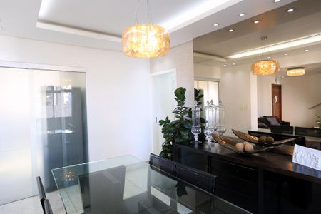 Apartamento à venda com 260m², 4 quartos e 3 vagasSala