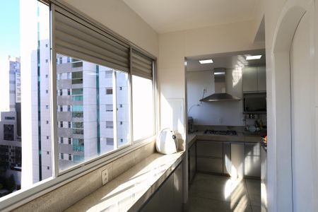 Apartamento à venda com 260m², 4 quartos e 3 vagasÁrea de Serviço