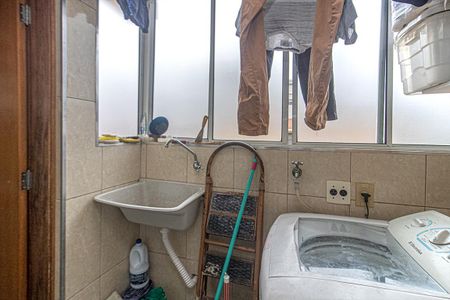 Apartamento à venda com 60m², 2 quartos e 1 vaga Apartamento à venda com 60m², 2 quartos e 1 vagaÁrea de Serviço