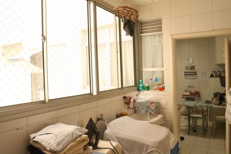 Apartamento à venda com 213m², 3 quartos e 3 vagasÁrea de Serviço