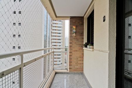 Apartamento à venda com 86m², 3 quartos e 2 vagas Apartamento à venda com 86m², 3 quartos e 2 vagasVaranda