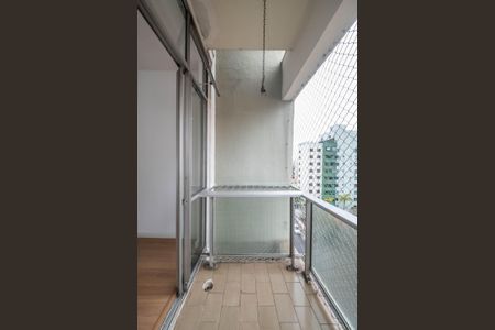 Apartamento à venda com 55m², 2 quartos e 1 vagaVaranda