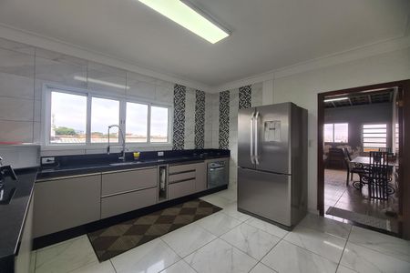 Casa à venda com 190m², 3 quartos e 3 vagas Casa à venda com 190m², 3 quartos e 3 vagasCozinha