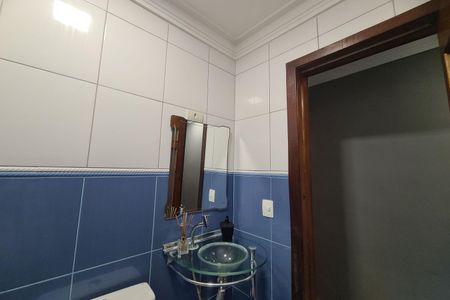 Casa à venda com 190m², 3 quartos e 3 vagas Casa à venda com 190m², 3 quartos e 3 vagasBanheiro
