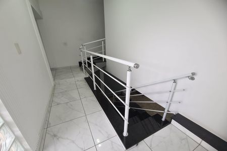 Casa à venda com 190m², 3 quartos e 3 vagas Casa à venda com 190m², 3 quartos e 3 vagascorredor quartos