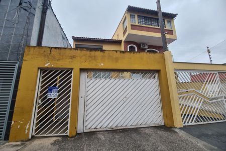 Casa à venda com 190m², 3 quartos e 3 vagas Casa à venda com 190m², 3 quartos e 3 vagasFachada