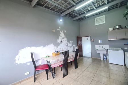 Casa à venda com 190m², 3 quartos e 3 vagas Casa à venda com 190m², 3 quartos e 3 vagasarea de serviço e churrasqueira