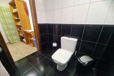 Casa à venda com 190m², 3 quartos e 3 vagas Casa à venda com 190m², 3 quartos e 3 vagasBanheiro da Suíte