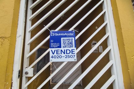 Casa à venda com 190m², 3 quartos e 3 vagas Casa à venda com 190m², 3 quartos e 3 vagasPlaquinha