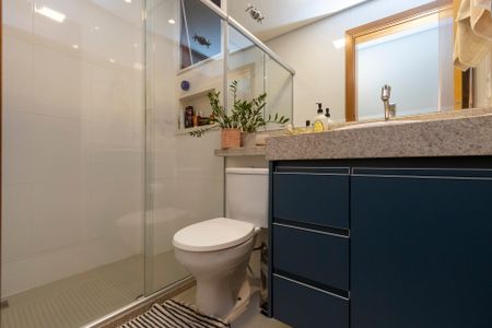 Apartamento à venda com 57m², 2 quartos e 1 vaga Apartamento à venda com 57m², 2 quartos e 1 vagaBanheiro