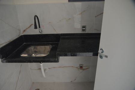 Casa à venda com 160m², 3 quartos e 2 vagasÁrea de Serviço