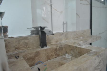 Casa à venda com 160m², 3 quartos e 2 vagasBanheiro da Suíte 1