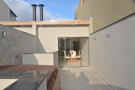 Casa à venda com 160m², 3 quartos e 2 vagasCobertura