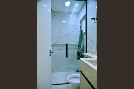 Casa à venda com 160m², 3 quartos e 2 vagasBanheiro da Suíte 1