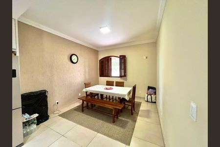 Casa à venda com 392m², 4 quartos e 2 vagas