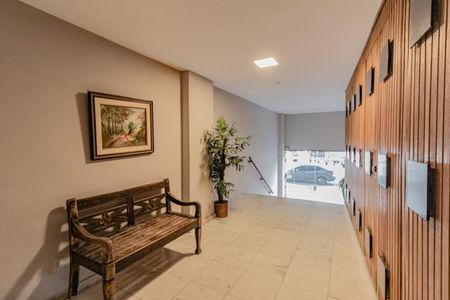 Apartamento à venda com 215m², 4 quartos e 1 vaga Apartamento à venda com 215m², 4 quartos e 1 vagaHall de entrada