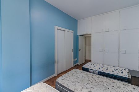 Apartamento à venda com 215m², 4 quartos e 1 vaga Apartamento à venda com 215m², 4 quartos e 1 vagaQuarto 3