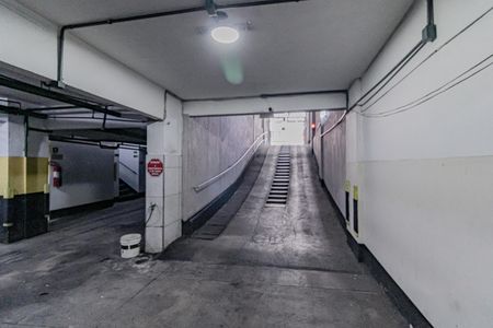 Apartamento à venda com 215m², 4 quartos e 1 vaga Apartamento à venda com 215m², 4 quartos e 1 vagaGaragem