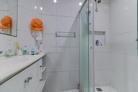 Apartamento à venda com 215m², 4 quartos e 1 vaga Apartamento à venda com 215m², 4 quartos e 1 vagaBanheiro do Quarto 4
