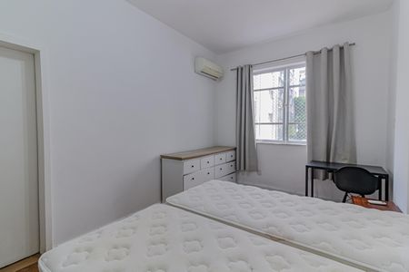 Apartamento à venda com 215m², 4 quartos e 1 vaga Apartamento à venda com 215m², 4 quartos e 1 vagaQuarto 4