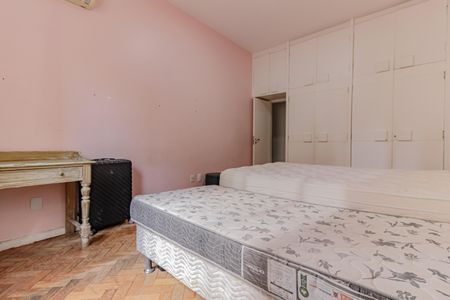 Apartamento à venda com 215m², 4 quartos e 1 vaga Apartamento à venda com 215m², 4 quartos e 1 vagaQuarto 2