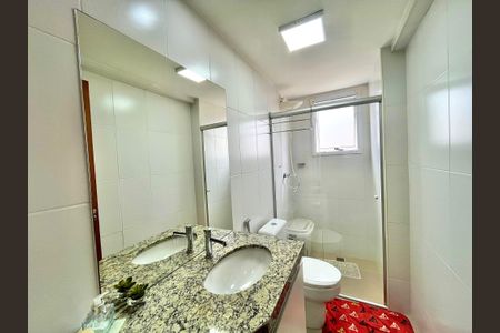 Apartamento à venda com 60m², 2 quartos e 1 vaga Apartamento à venda com 60m², 2 quartos e 1 vagaBanheiro