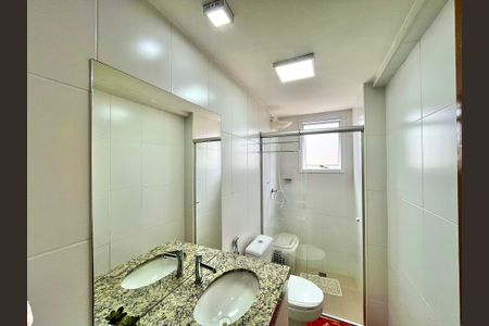 Apartamento à venda com 60m², 2 quartos e 1 vaga Apartamento à venda com 60m², 2 quartos e 1 vagaBanheiro