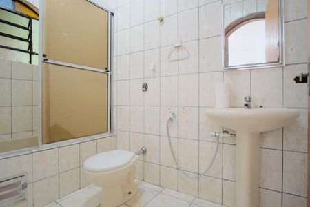 Casa à venda com 250m², 3 quartos e 4 vagasBanheiro da Suíte