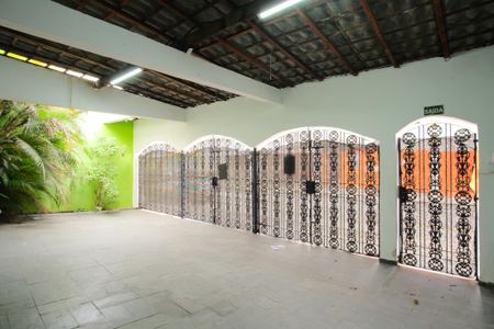 Casa à venda com 250m², 3 quartos e 4 vagasGaragem