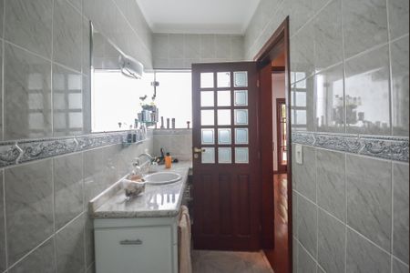 Casa à venda com 297m², 3 quartos e 5 vagasBanheiro da Suíte 2