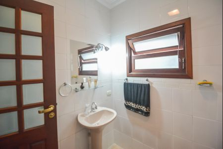 Casa à venda com 297m², 3 quartos e 5 vagasBanheiro de serviço