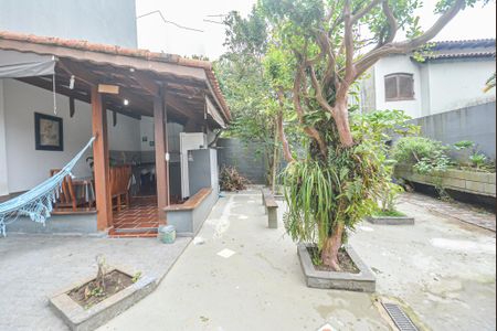 Casa à venda com 297m², 3 quartos e 5 vagasChurrasqueira