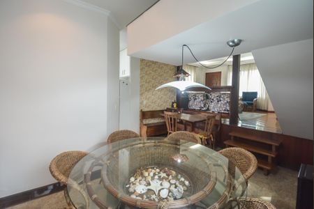 Casa à venda com 297m², 3 quartos e 5 vagasSala 2