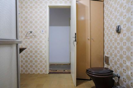 Casa à venda com 222m², 3 quartos e 4 vagasBanheiro 1