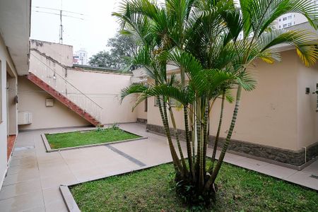 Casa à venda com 222m², 3 quartos e 4 vagasQuintal