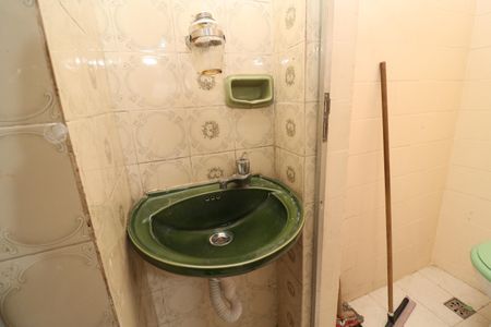 Casa à venda com 200m², 4 quartos e 1 vagaBanheiro de serviço