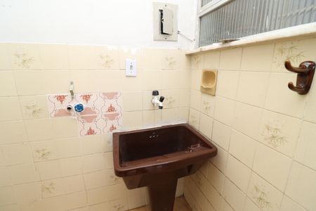 Casa à venda com 200m², 4 quartos e 1 vagaÁrea de Serviço