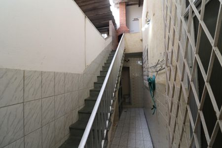 Casa à venda com 200m², 4 quartos e 1 vagaÁrea de Serviço