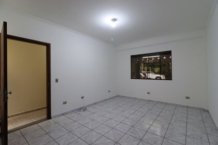 Casa à venda com 210m², 3 quartos e 2 vagasSala