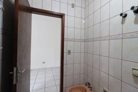 Casa à venda com 210m², 3 quartos e 2 vagasBanheiro da Suíte